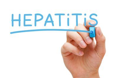 Cúrcuma y hepatitis: uso prudente, hígado y seguridad