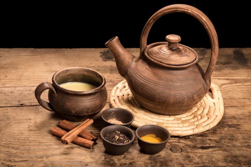 Infusión de cúrcuma: cómo prepararla, beneficios reales y precauciones