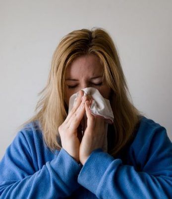 Rinitis alérgica: cómo puede ayudarte la cúrcuma de forma natural